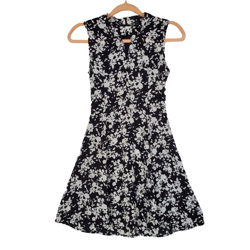 Aqua Womens Dress sz XS Black White floral print halter top short length summer